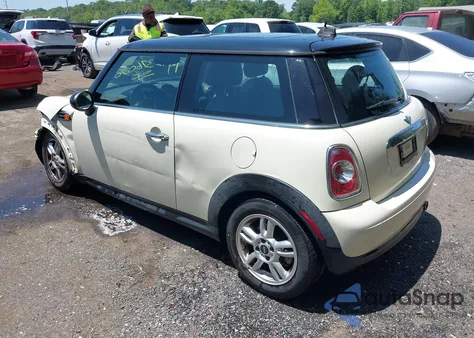 2013 Mini Hardtop Cooper z USA, uszkodzony, nr VIN WMWSU3C5XDT689777